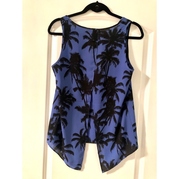 Express split back top - Picture 2 of 2